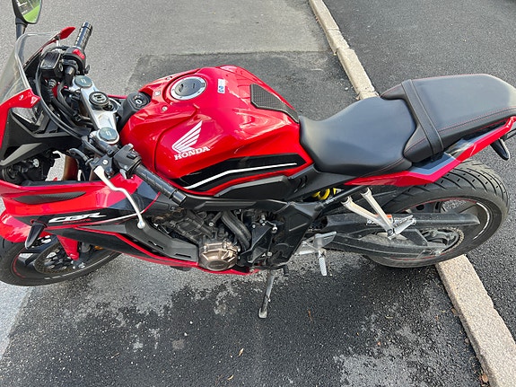 Honda CBR650R 2 of 3