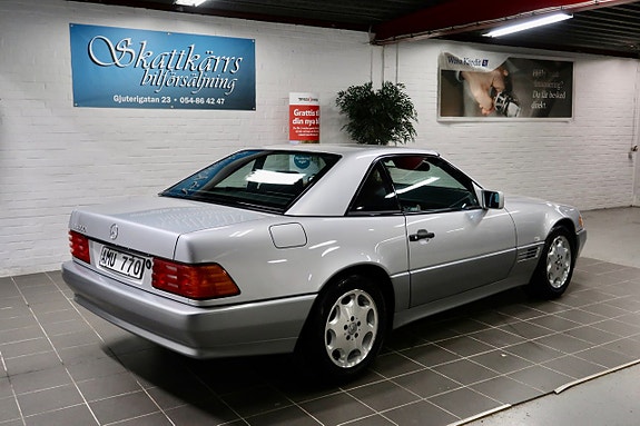 Mercedes-Benz SL500 12 of 20