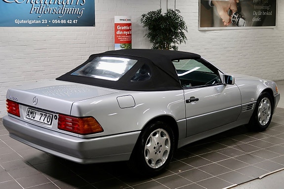 Mercedes-Benz SL500 8 of 20