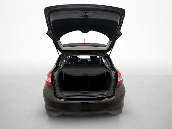 Nissan Pulsar 24 of 28