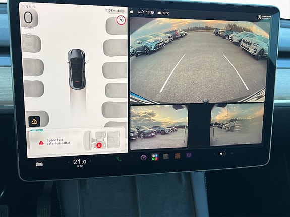 Tesla Model Y 18 of 30
