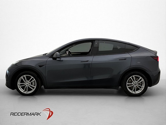 Tesla Model Y 5 of 30