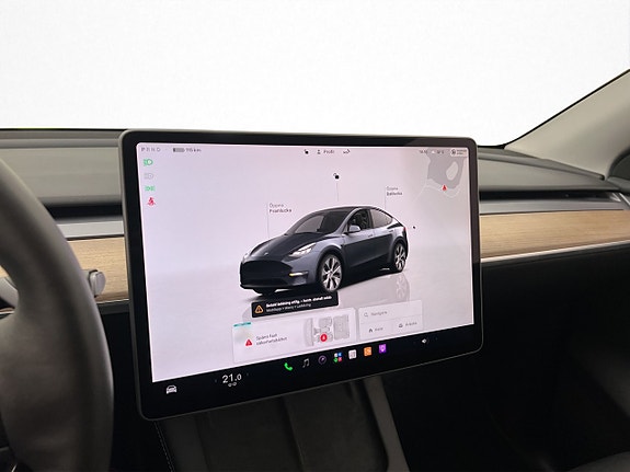 Tesla Model Y 19 of 30