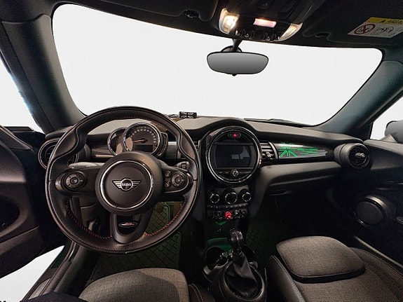 MINI Cooper 10 of 15
