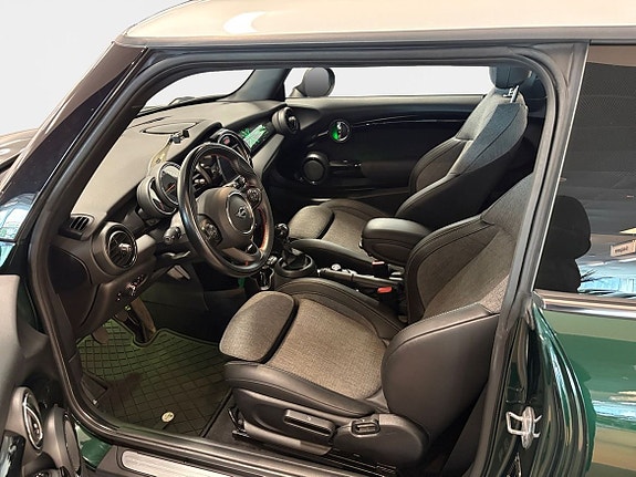 MINI Cooper 9 of 15