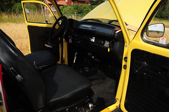 Volkswagen 1303 10 of 14