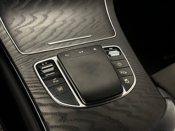 Mercedes-Benz GLC300 de 14 of 24