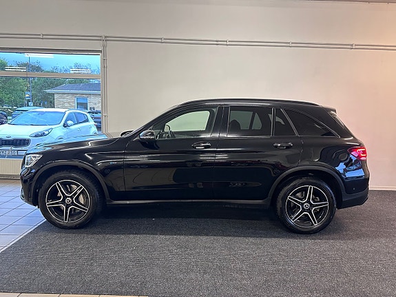 Mercedes-Benz GLC300 de 9 of 24