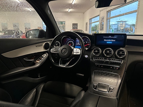 Mercedes-Benz GLC300 de 11 of 24