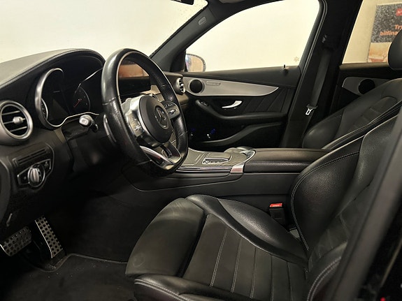 Mercedes-Benz GLC300 de 13 of 24