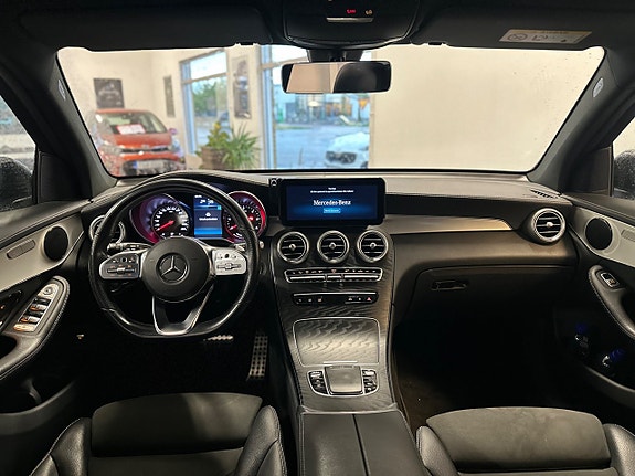Mercedes-Benz GLC300 de 16 of 24