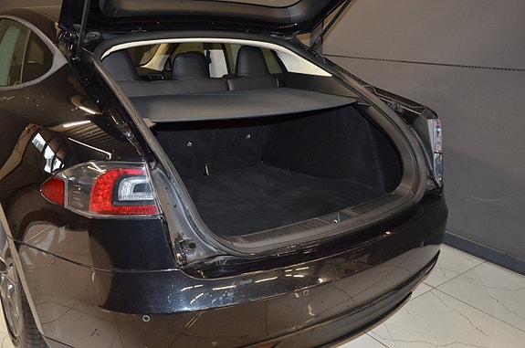Tesla Model S 8 of 17