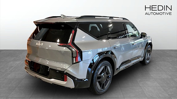 Kia EV9 2 of 13