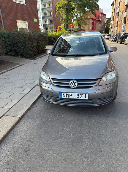 Volkswagen Golf Plus 8 of 11