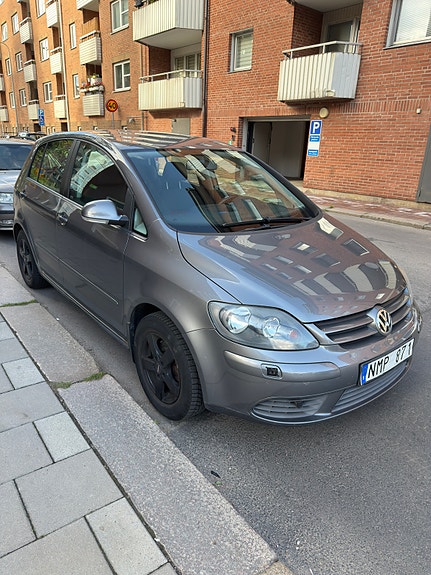 Volkswagen Golf Plus 7 of 11
