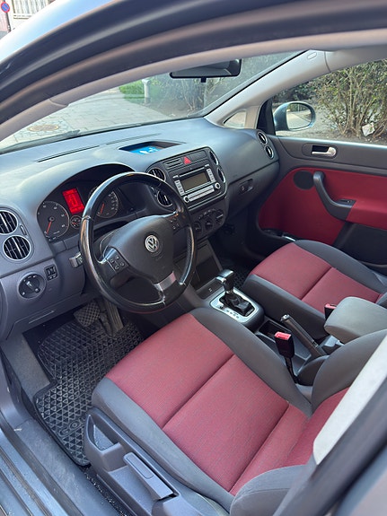 Volkswagen Golf Plus 2 of 11