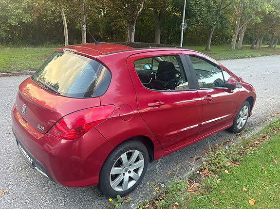 Peugeot 308 3 of 7