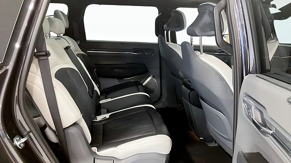 Kia EV9 5 of 13