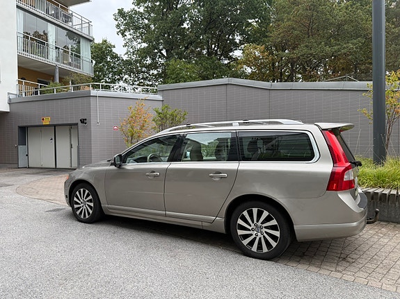 Volvo V70 4 of 8