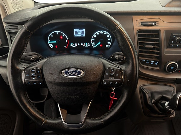 Ford Transit Custom 18 of 28