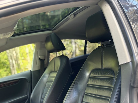 Volkswagen Passat CC 18 of 18