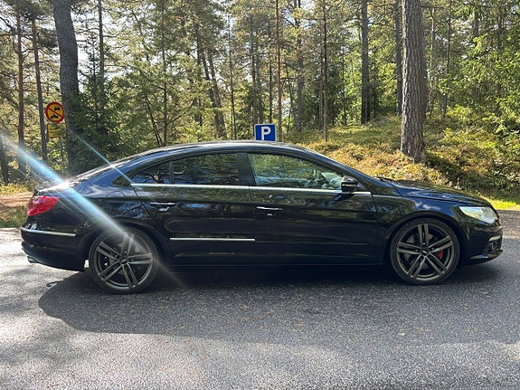 Volkswagen Passat CC 2 of 18
