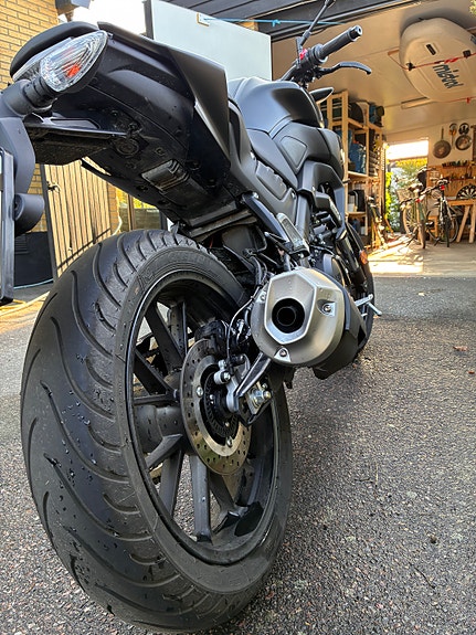 Yamaha MT-125 2 of 8
