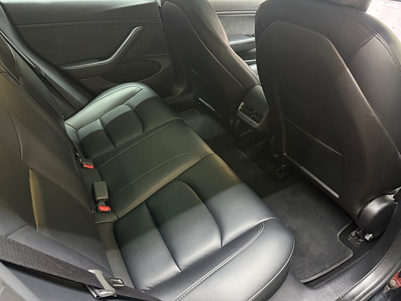 Tesla Model 3 10 of 16