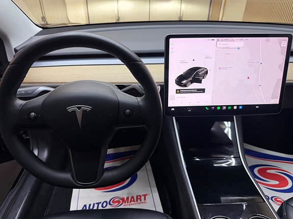 Tesla Model 3 13 of 16