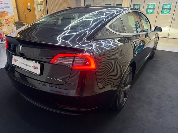 Tesla Model 3 5 of 16