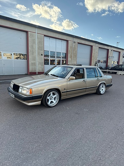 Volvo 760 2 of 6