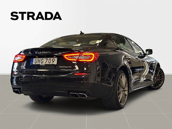 Maserati Quattroporte 4 of 17