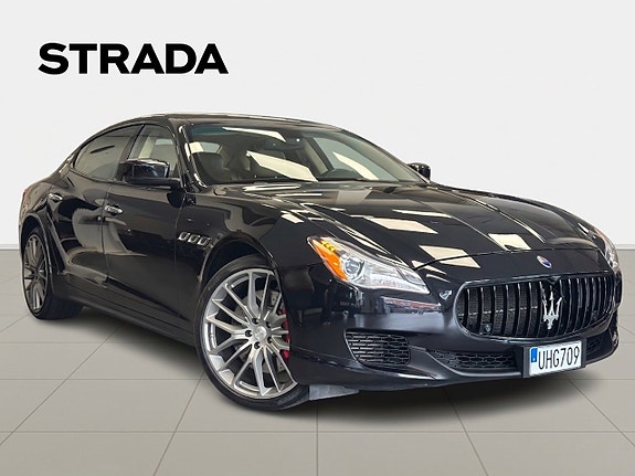 Maserati Quattroporte 2 of 17