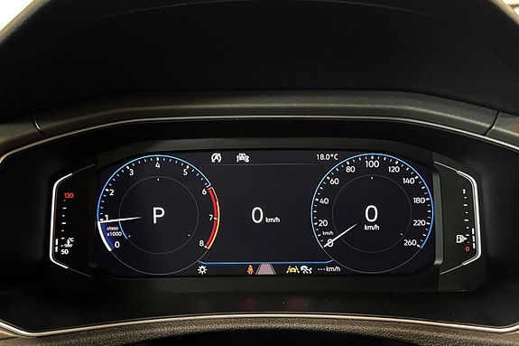 Volkswagen T-Roc 15 of 25