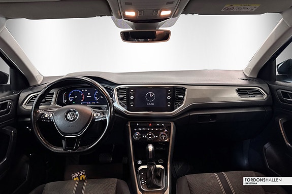 Volkswagen T-Roc 12 of 25