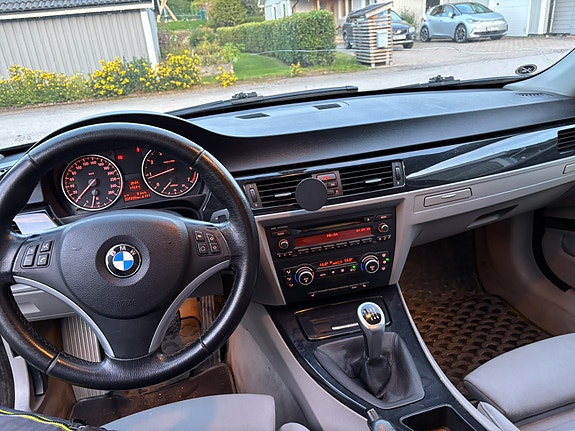 BMW 316i 5 of 6