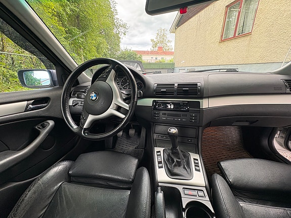 BMW 330Xi 9 of 10