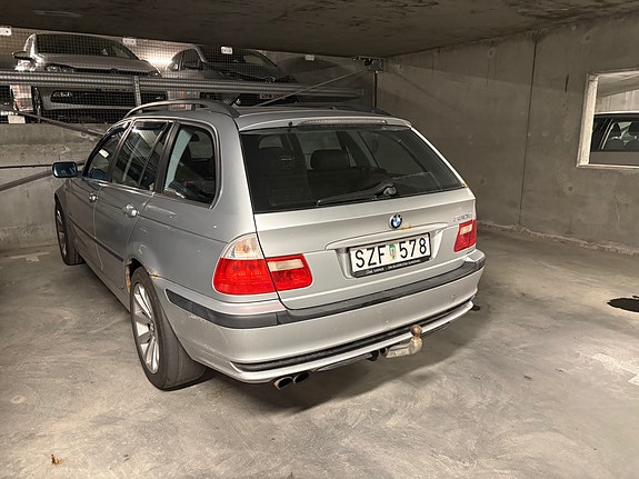 BMW 330Xi 7 of 10