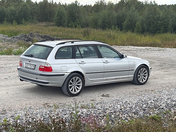 BMW 330Xi 6 of 10