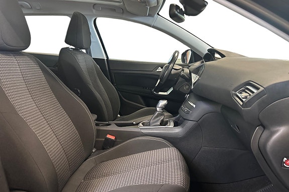 Peugeot 308 SW 15 of 22