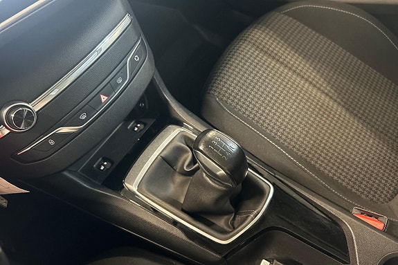 Peugeot 308 SW 22 of 22