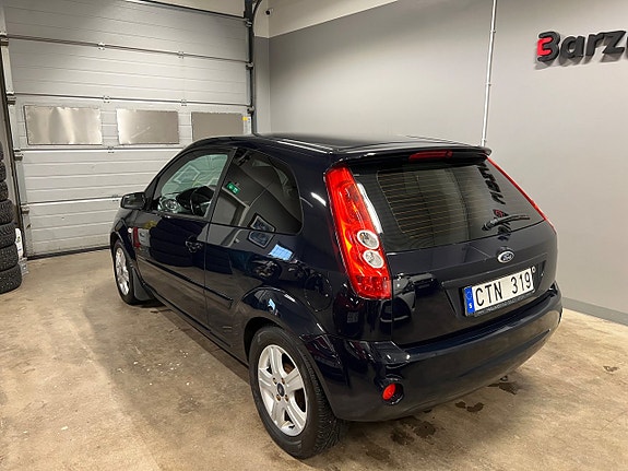 Ford Fiesta 7 of 14