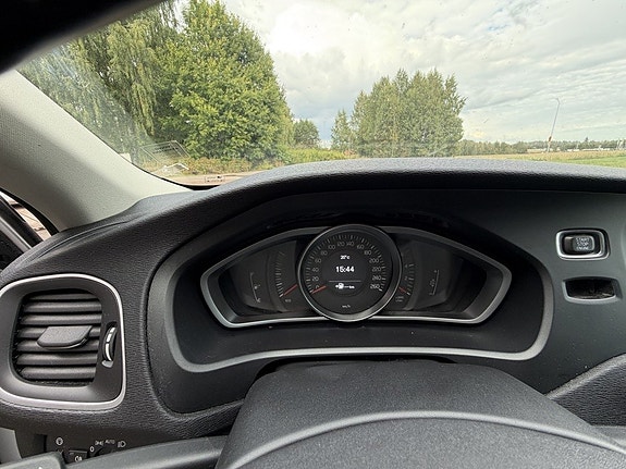 Volvo V40 18 of 20