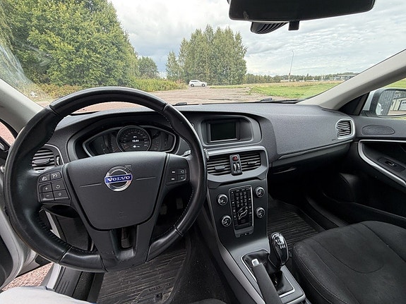 Volvo V40 16 of 20