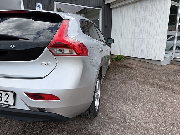 Volvo V40 12 of 20