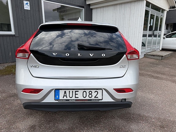 Volvo V40 11 of 20