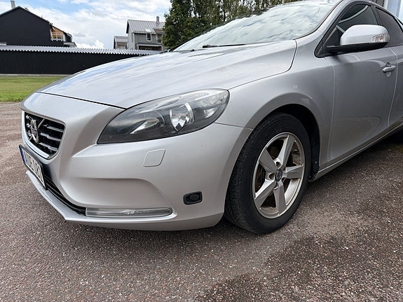 Volvo V40 9 of 20