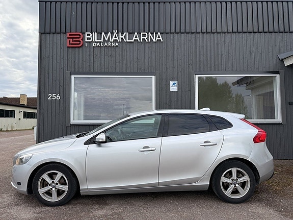 Volvo V40 7 of 20