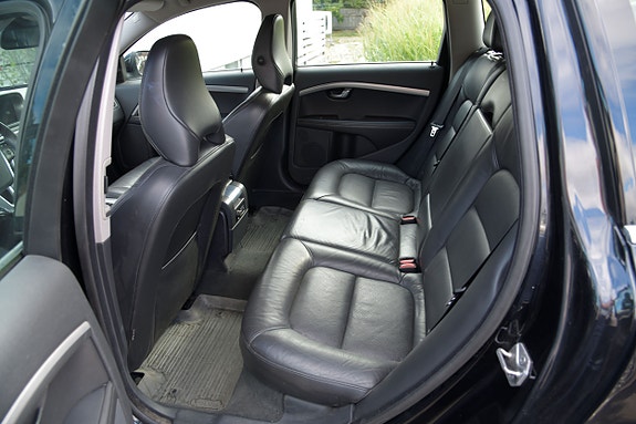 Volvo V70 5 of 7
