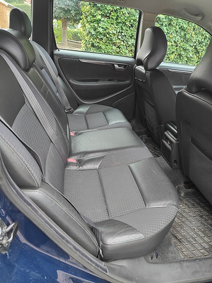Volvo V70 7 of 8